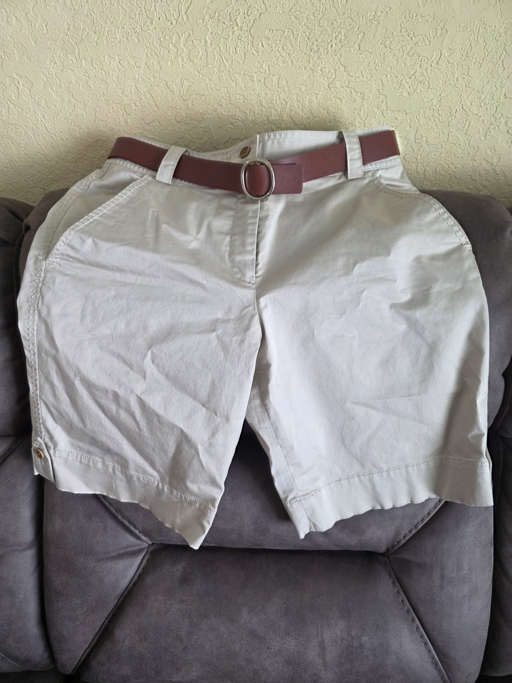 Brooks Brothers Cream Women's Bermuda Shorts with Pink Belt